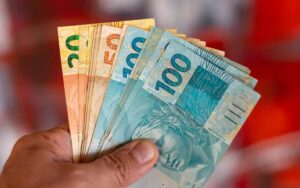 Empréstimo pessoal Santander: valores disponíveis, prazos para pagamento e taxas de juros vigentes