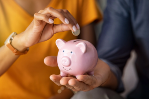 Reserva de Emergência: qual a melhor forma de aproveitar a renda extra de dezembro?